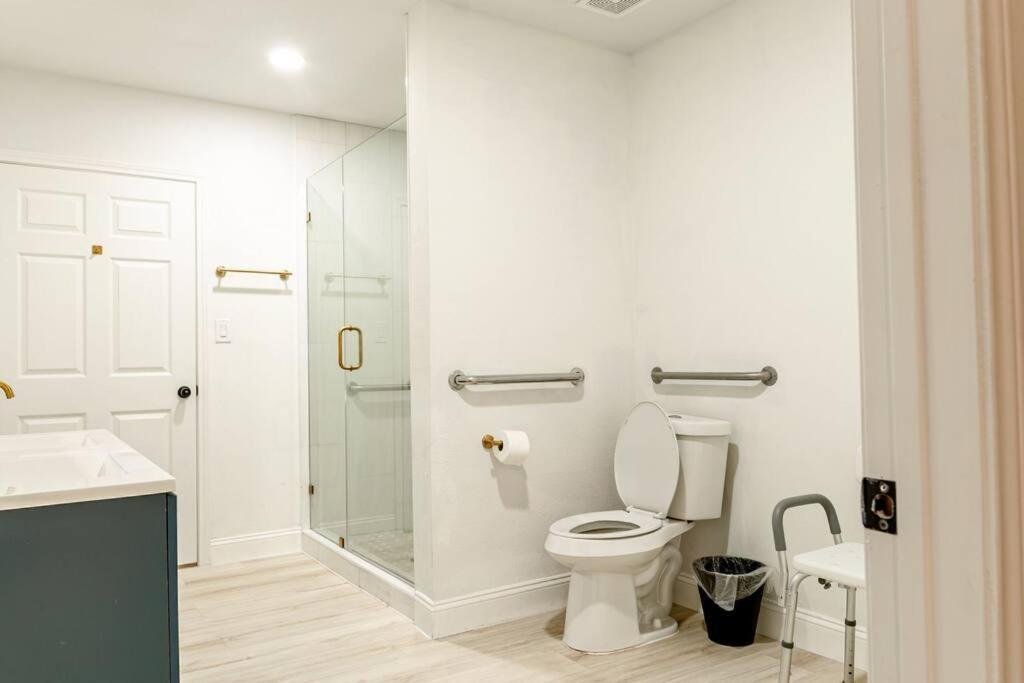 Roomy Home 5 Mins From Attractions Galveston Exterior foto