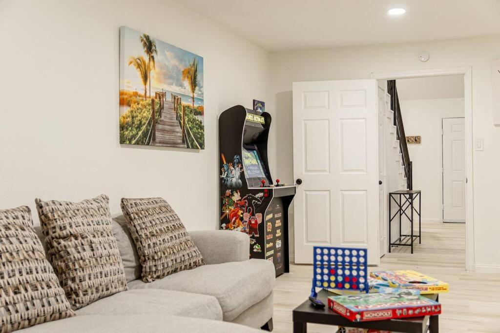 Roomy Home 5 Mins From Attractions Galveston Exterior foto